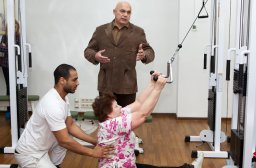 Занятия в тренажерном зале при остеохондрозе